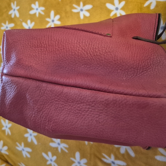 Portland Leather Large Zip Tote-Sugar - Picture 7 of 7